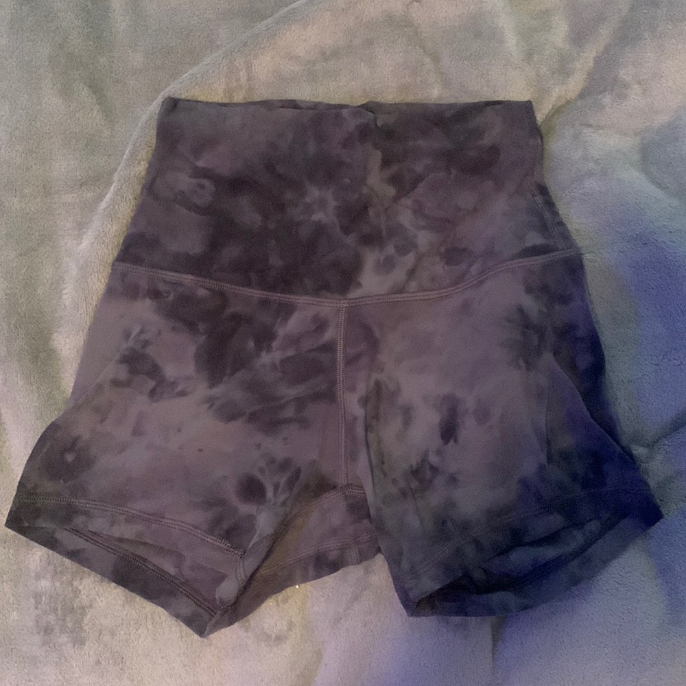lulu biker shorts